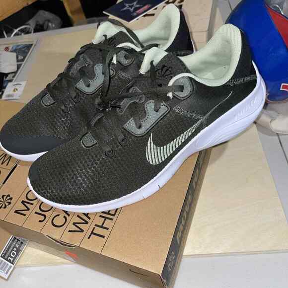 Nike Flex Experience Run 11 Men's DD9284-300 Color Sequoia Size 11 Shoes - Picture 3 of 11